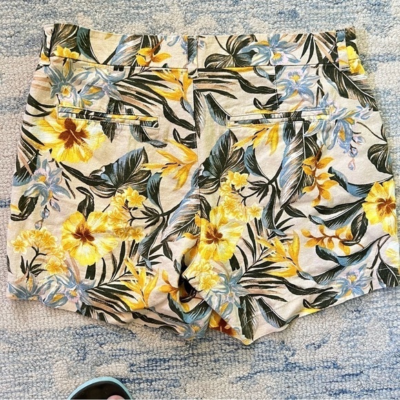LINEN HAWAIIAN BOTANICAL YELLOW FLORAL EVERDAY SHORTS SIZE 10 - Picture 4 of 8